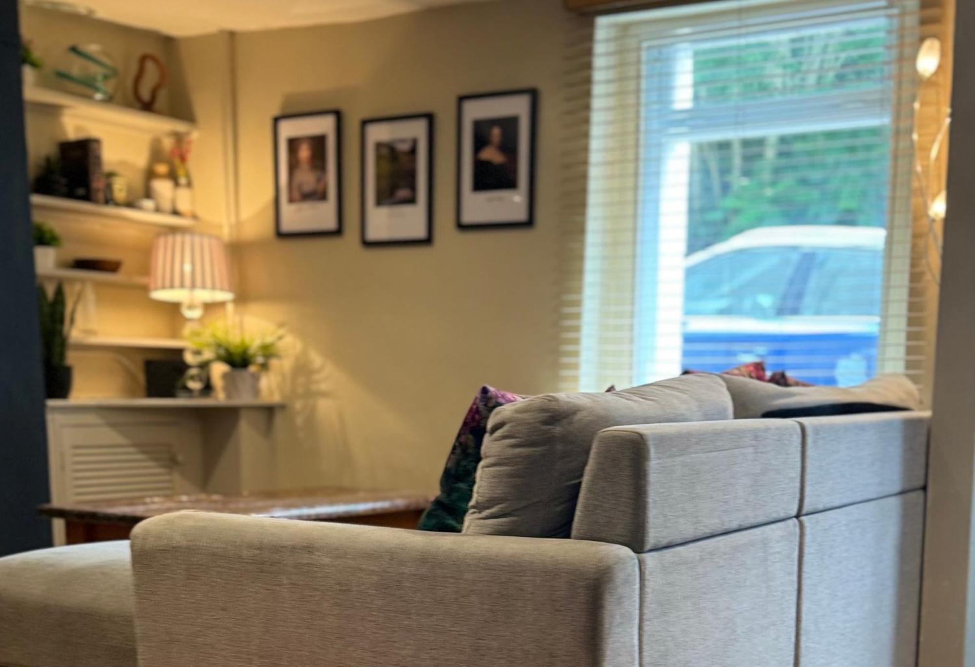 Beautiful Townhouse Next To Royal Victoria Park And Botanical Gardens Within Easy Walking Distance To Bath City Centre Exterior foto